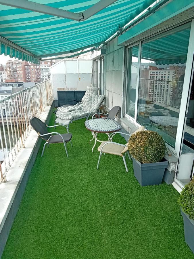 Liege Centre Mediacite Appartement Possible Parking Terrasse Immense 8Eme Pour 2 Personnes Liège Exterior foto